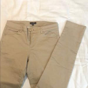 Khaki ankle skinny stretch denim ankle length.